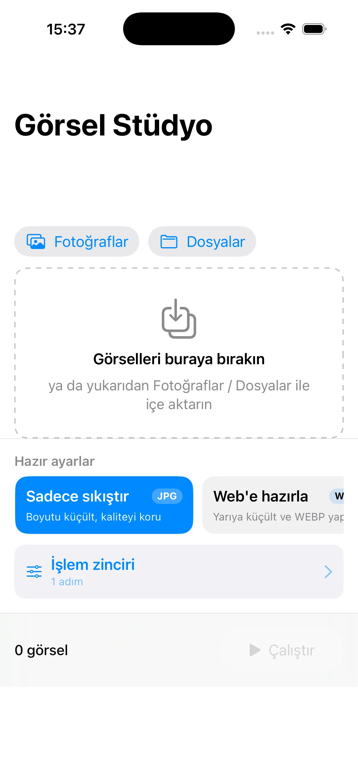 Görsel Stüdyo iPhone ana ekranı; yeniden boyutlandırma, kırpma, format çevirme ve arka plan kaldırma araçlarının yer aldığı Türkçe arayüz.